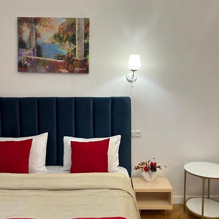 Siesta Apartment On Stefanyka Lviv Exterior photo